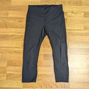 Lululemon black size 8 yoga pants